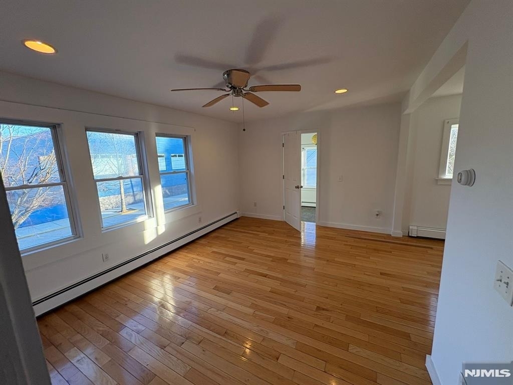 580 Chestnut - Photo 2