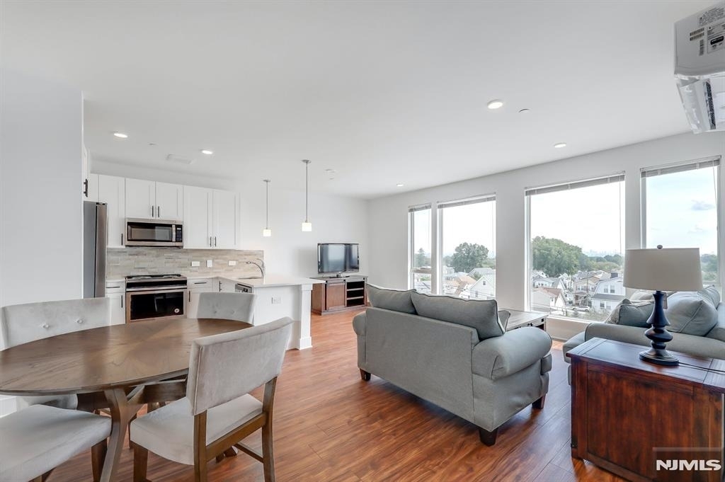 85 Ridge - Photo 9