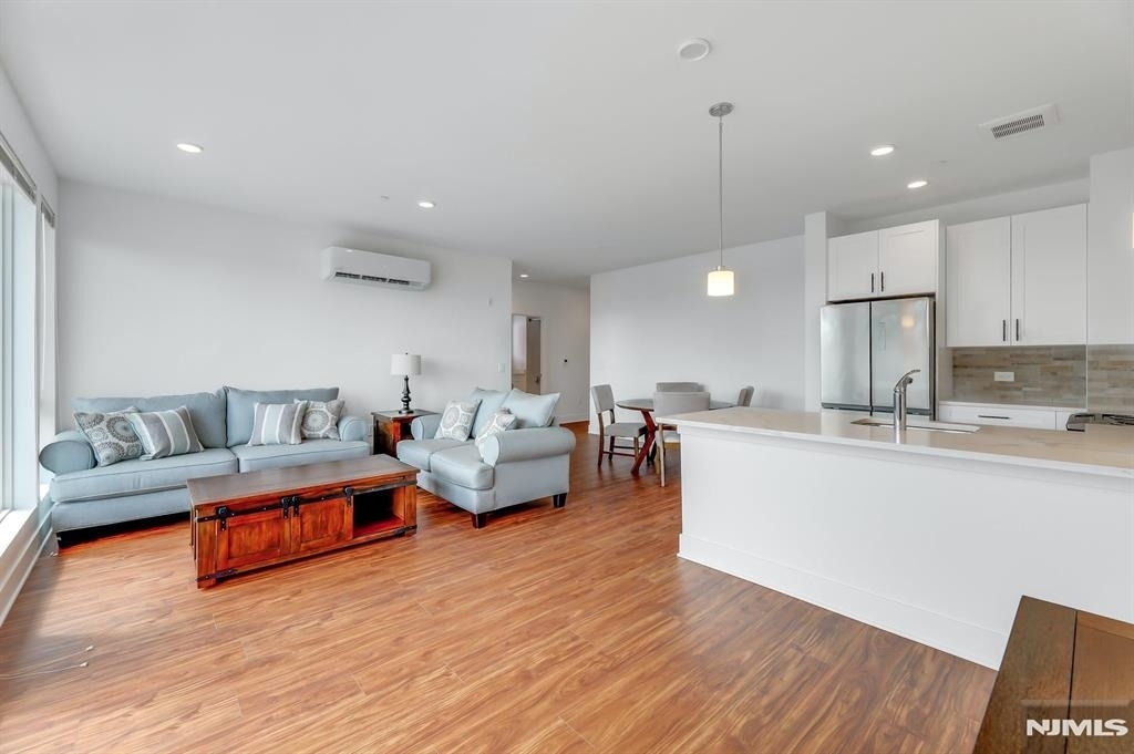 85 Ridge - Photo 12