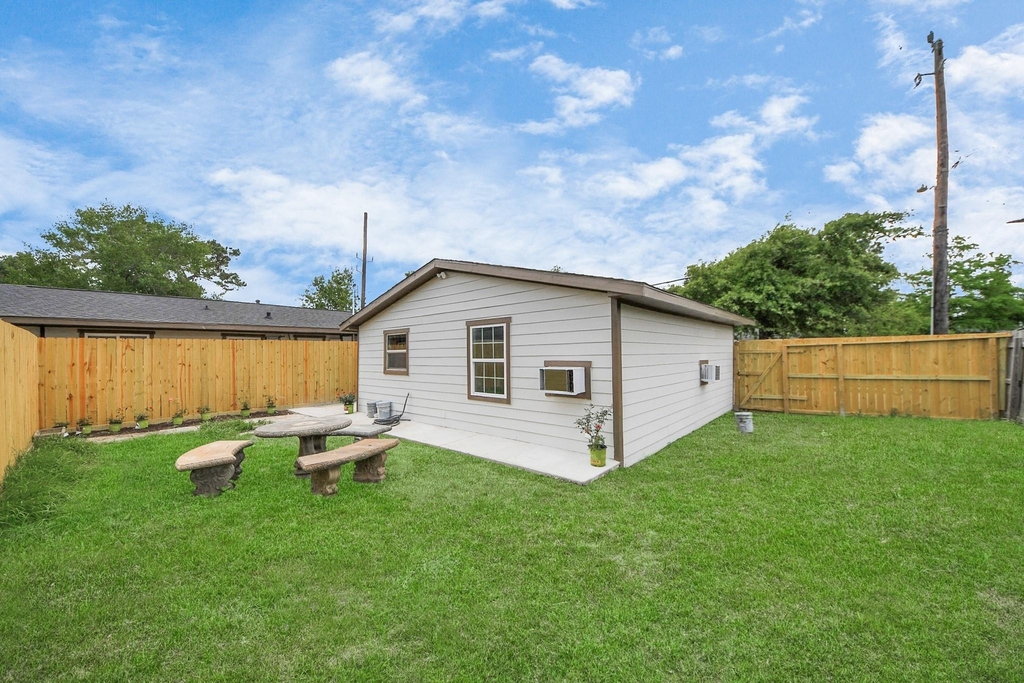 5903 Belneath Street - Photo 11