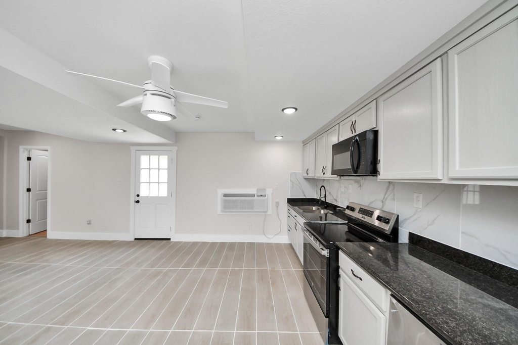 5903 Belneath Street - Photo 2