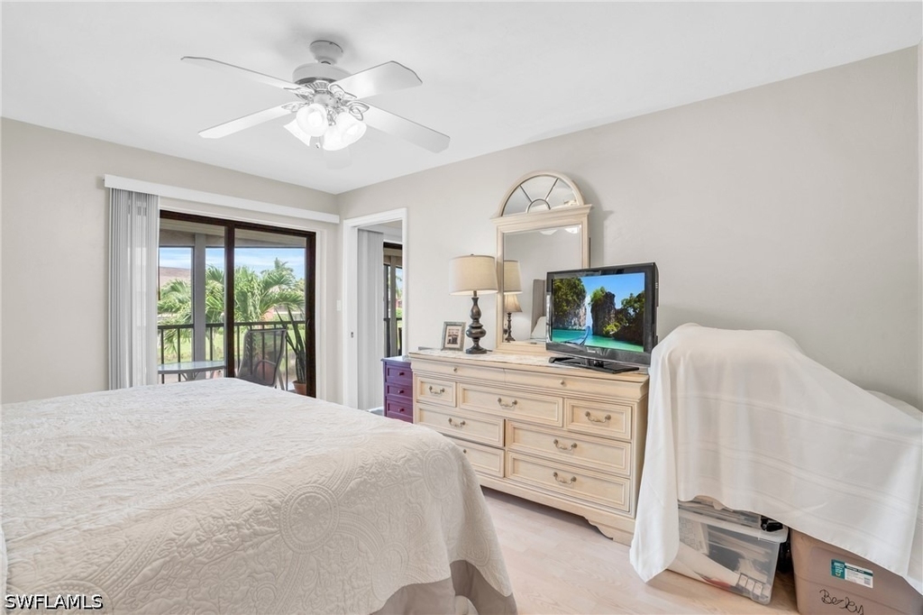 4640 Chantelle Drive - Photo 17