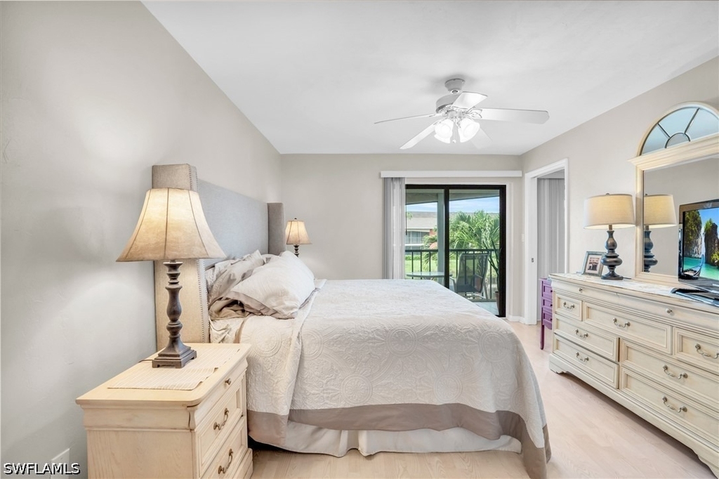 4640 Chantelle Drive - Photo 18