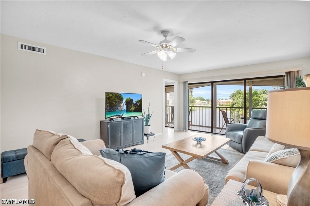 4640 Chantelle Drive - Photo 5