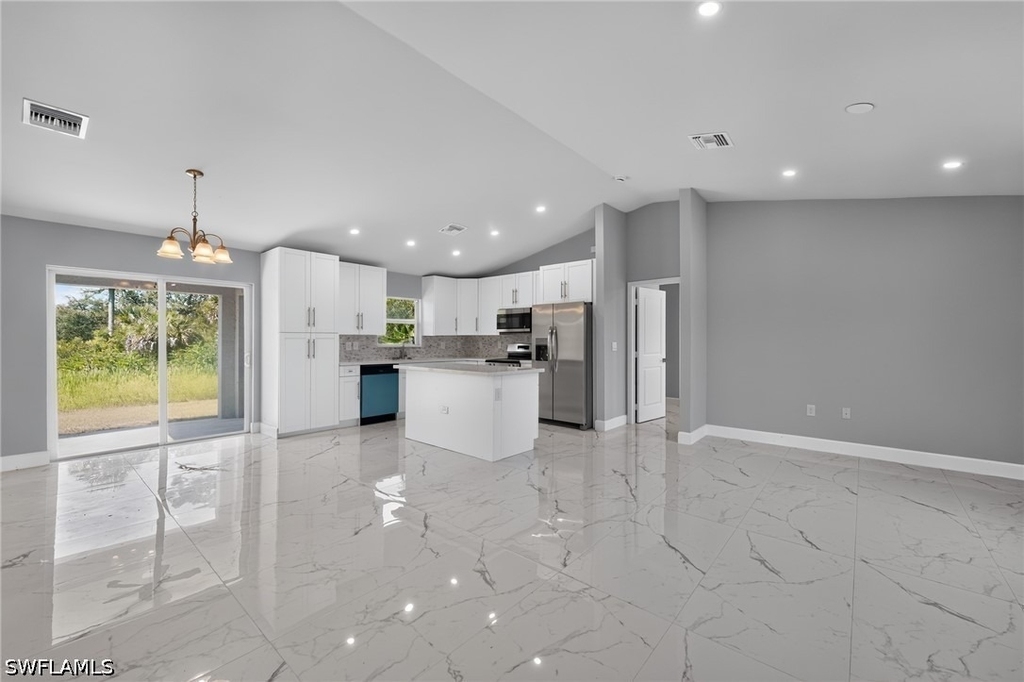3211 43rd Street Sw - Photo 8