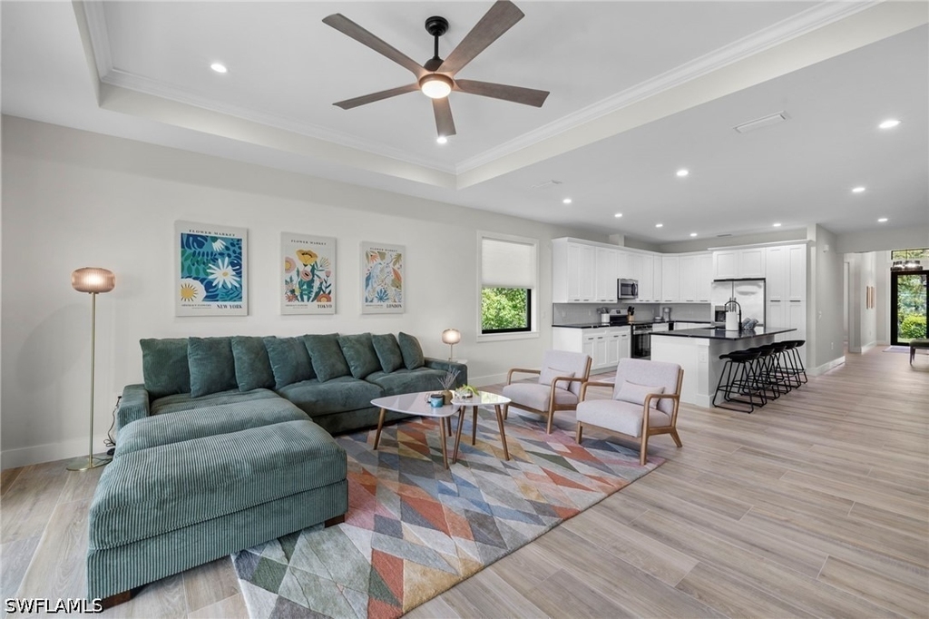 3032 Woodside Avenue - Photo 2