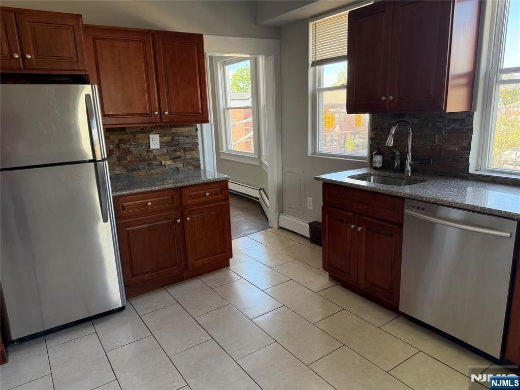 252 Boulevard - Photo 1