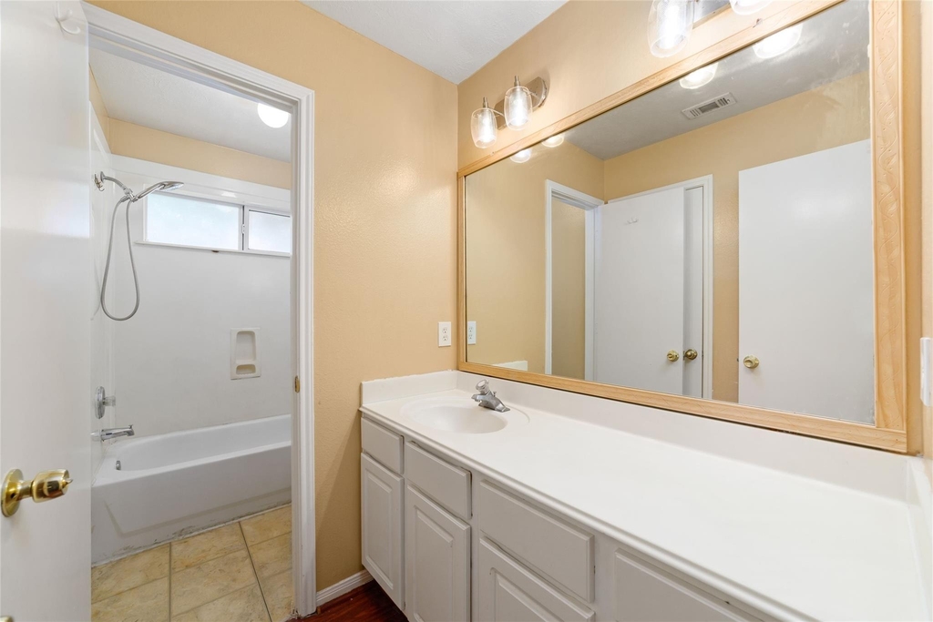 8207 Aliso Canyon Lane - Photo 20