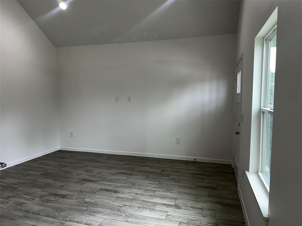 16686 E Lynbrook - Photo 2