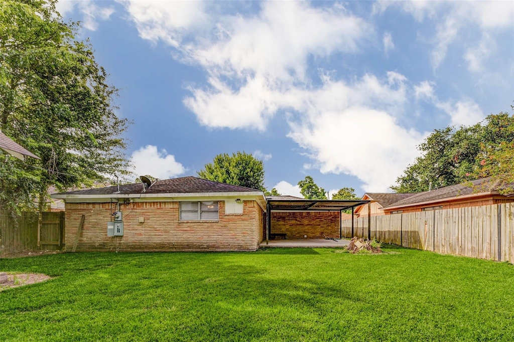 6751 Richwood Road - Photo 2