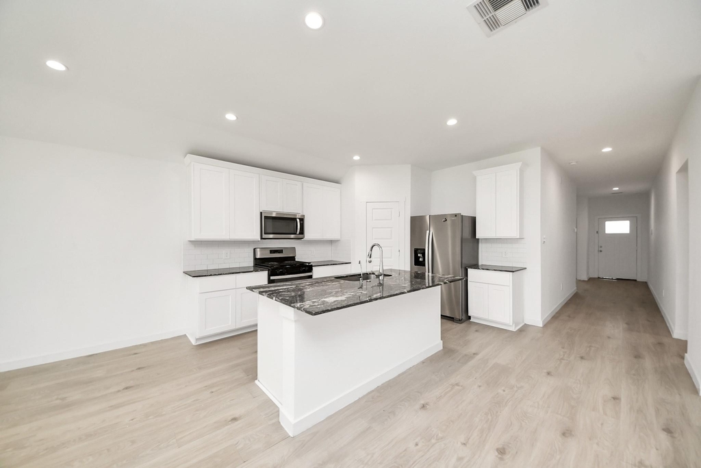 1618 Westway Drive - Photo 20