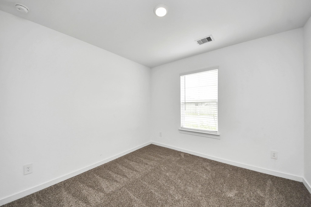 1618 Westway Drive - Photo 6
