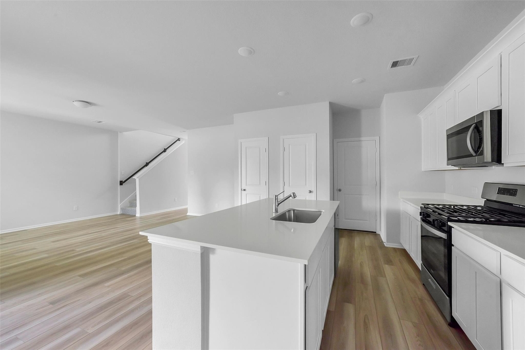 1120 Novelle Bend Drive - Photo 10