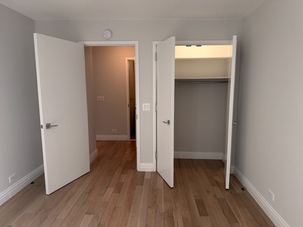 West 48th Street - Photo 3
