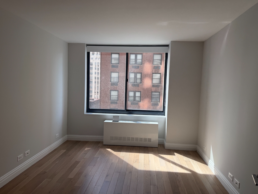 West 48th Street - Photo 1
