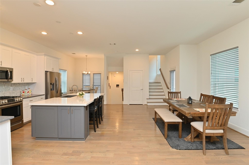 1117 W 16th Street - Photo 23