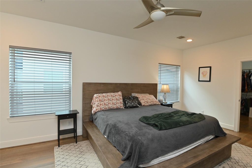 1117 W 16th Street - Photo 32