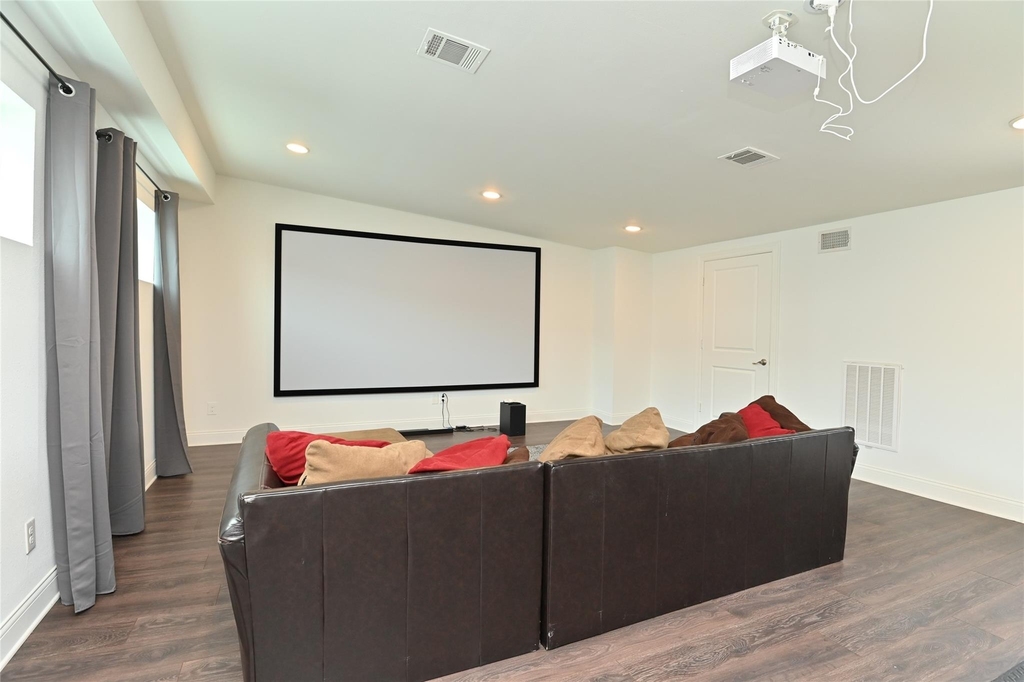 1117 W 16th Street - Photo 44