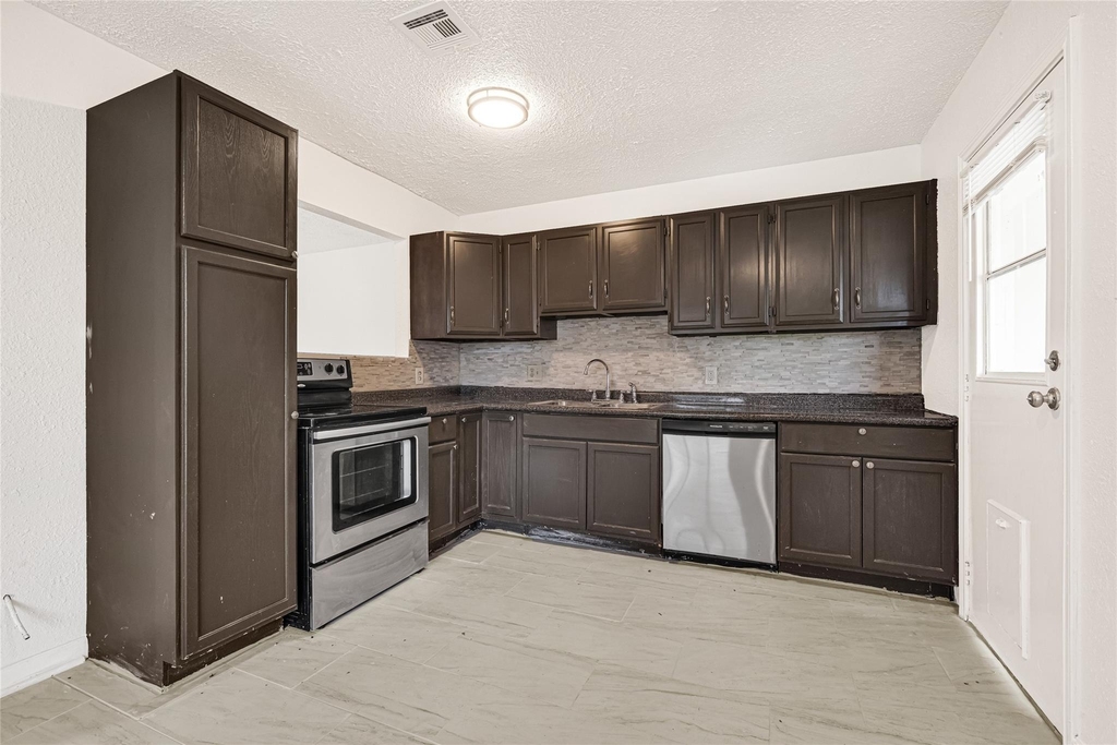 622 N 13th Street - Photo 5