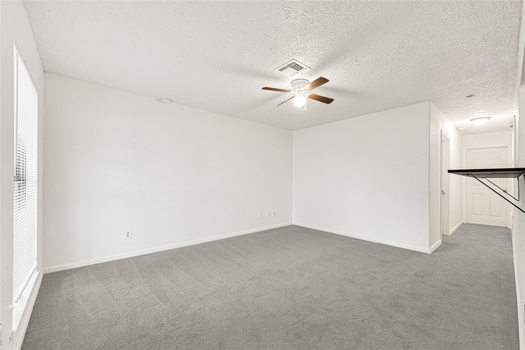 622 N 13th Street - Photo 3