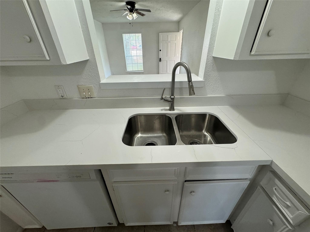 9330 Tooley Drive - Photo 17