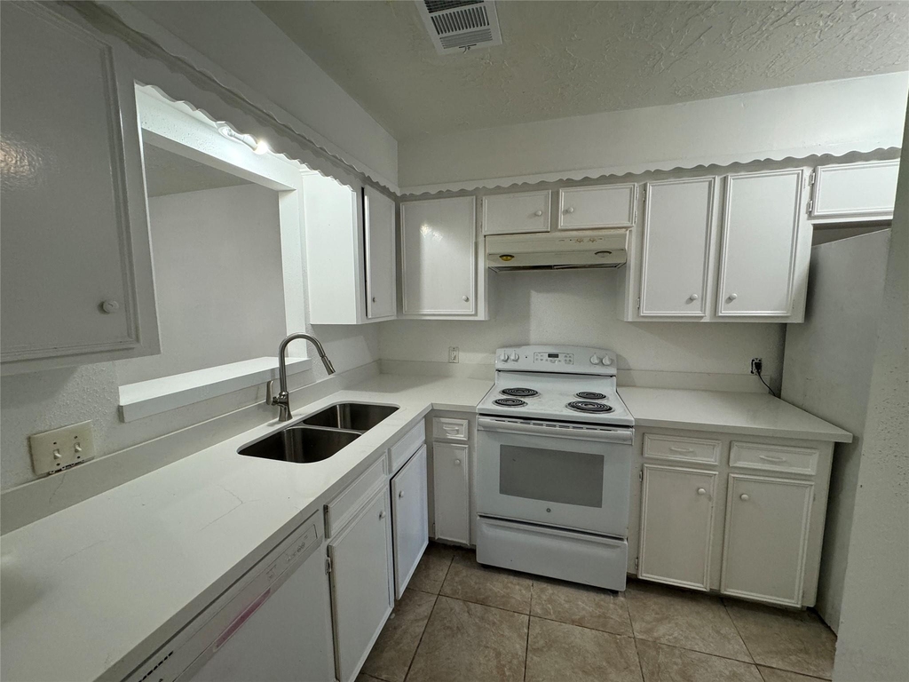 9330 Tooley Drive - Photo 10