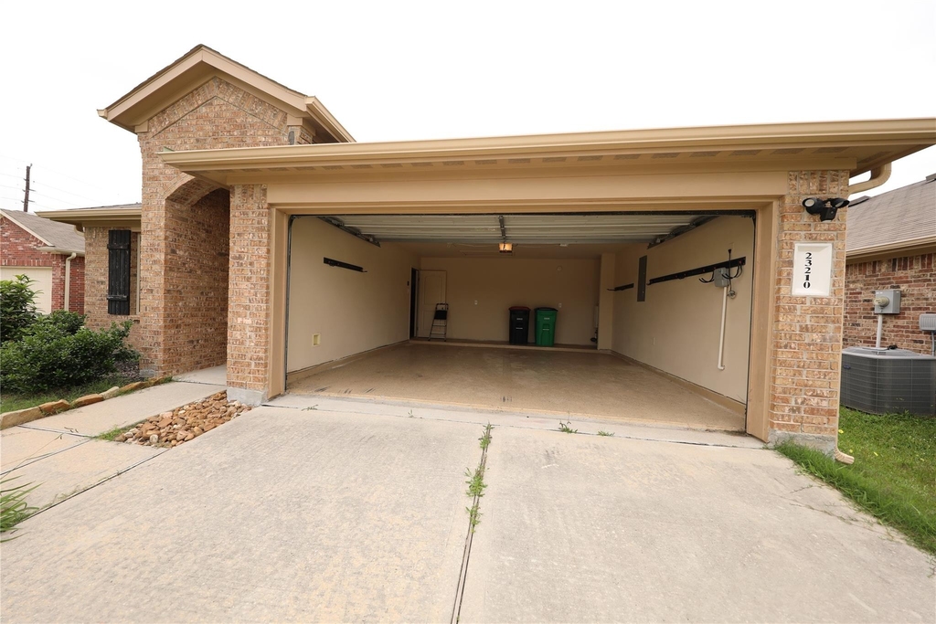 23210 Royal Tiger Road - Photo 0