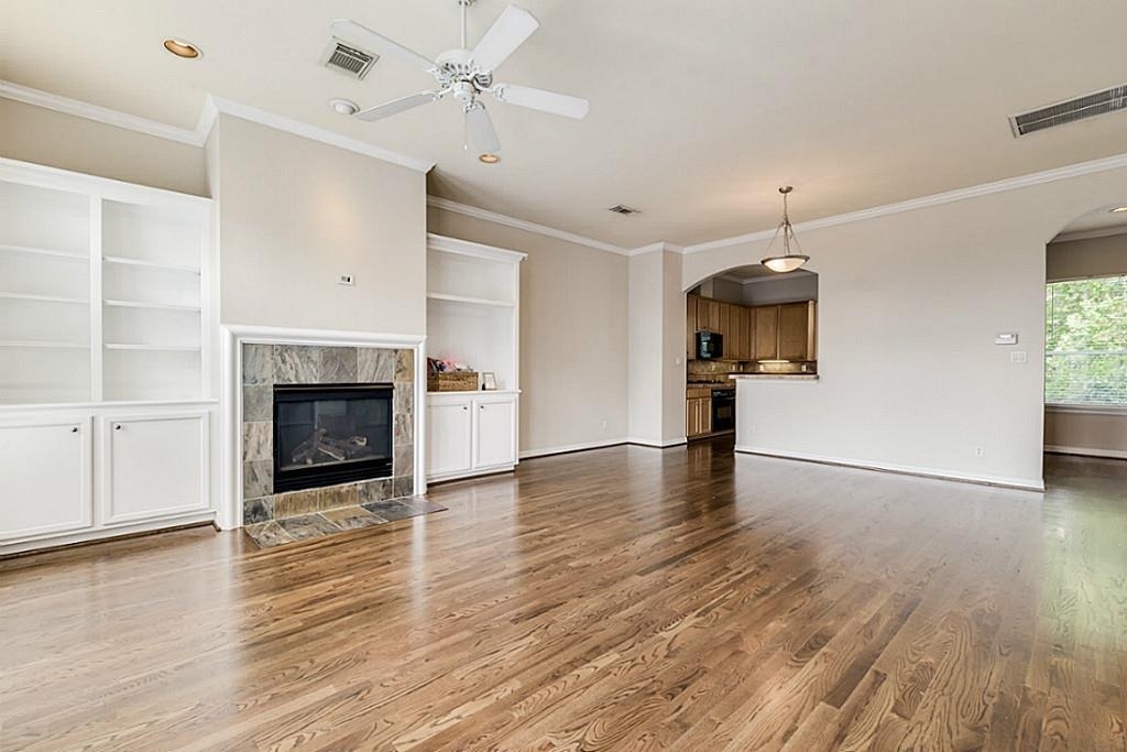 513 Leverkuhn Street - Photo 2