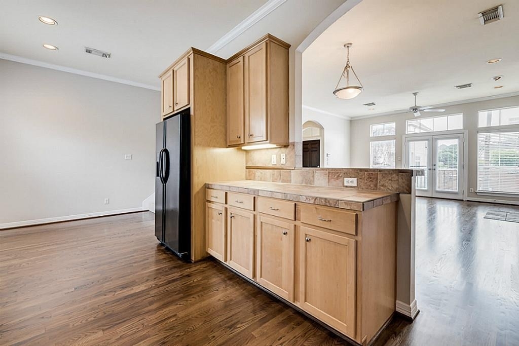 513 Leverkuhn Street - Photo 12