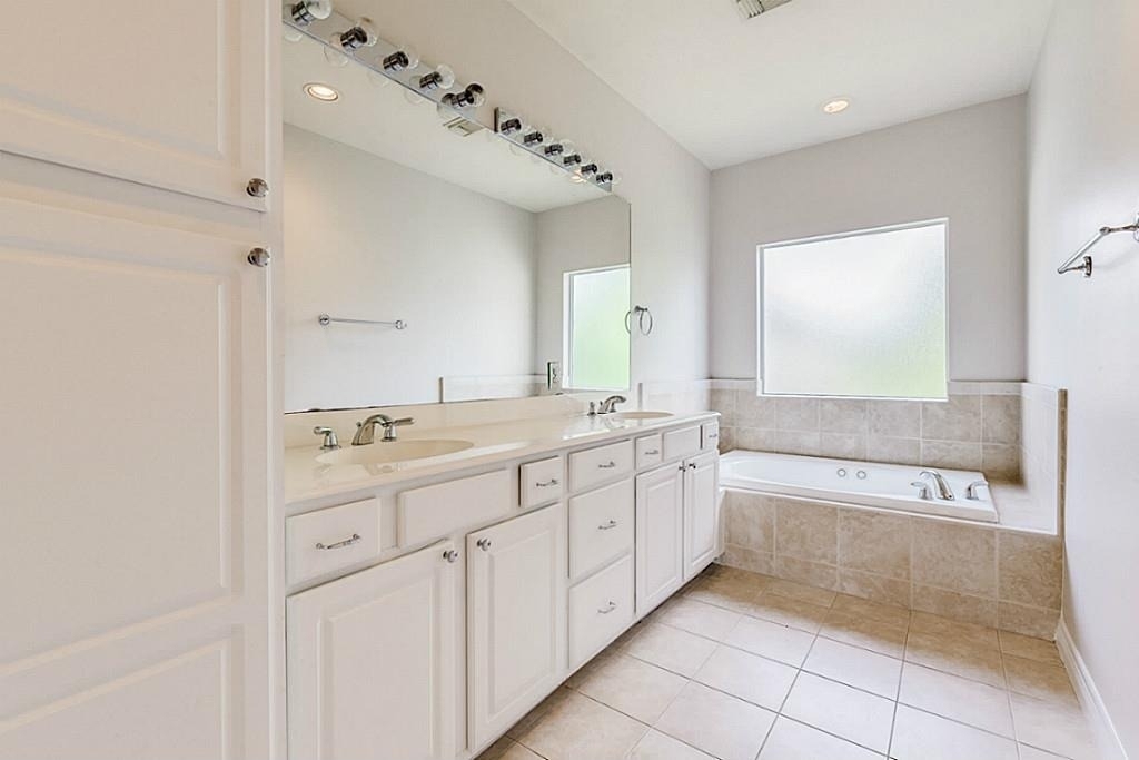 513 Leverkuhn Street - Photo 17