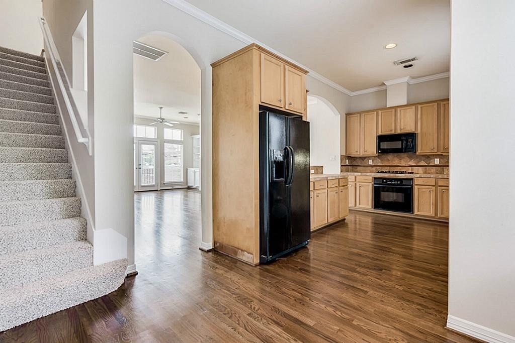 513 Leverkuhn Street - Photo 7