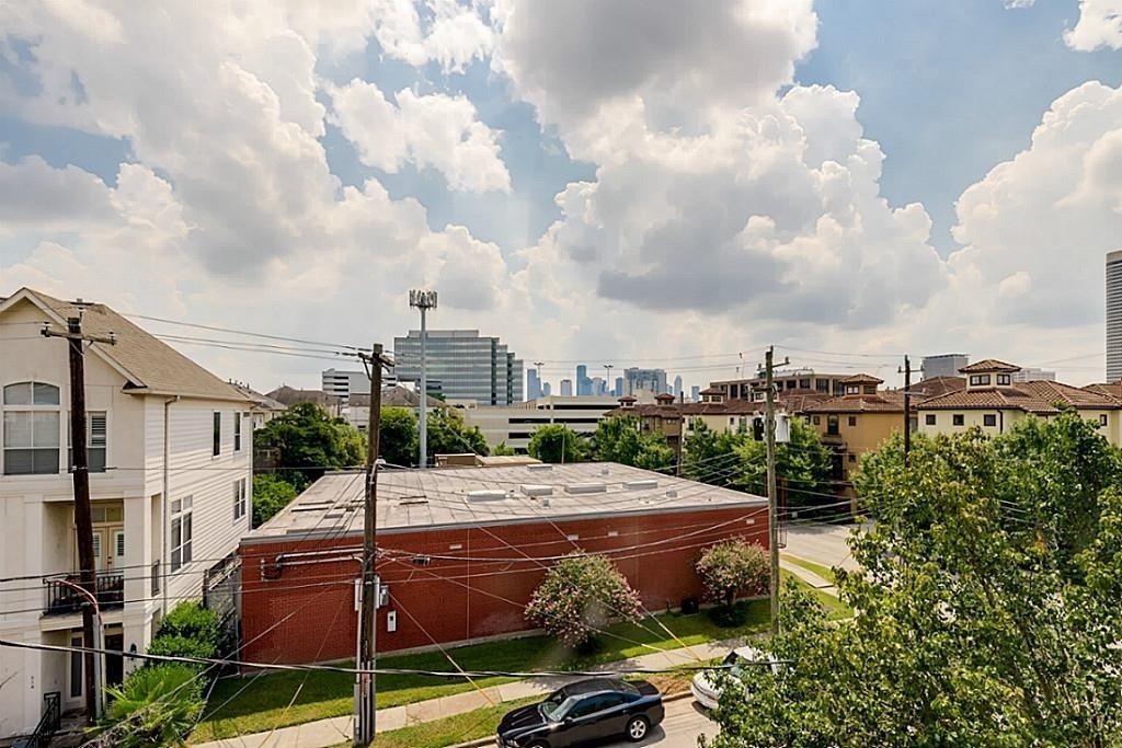 513 Leverkuhn Street - Photo 23