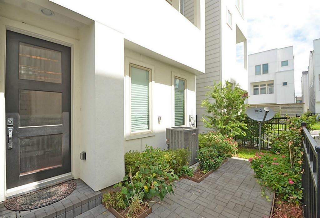 2713 Clay Street - Photo 5