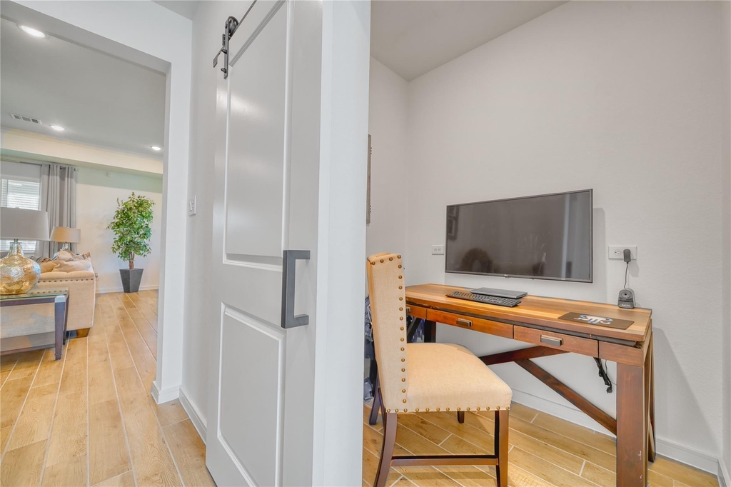 12202 Old Fashion Circle - Photo 18