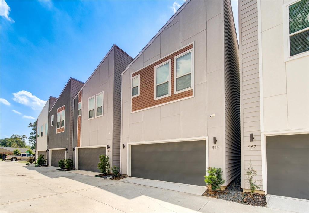 564 Janisch Road - Photo 2