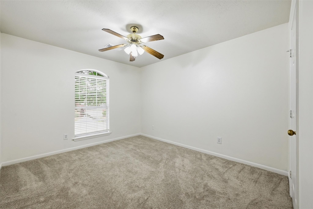 18010 Quiet Stream Court - Photo 11