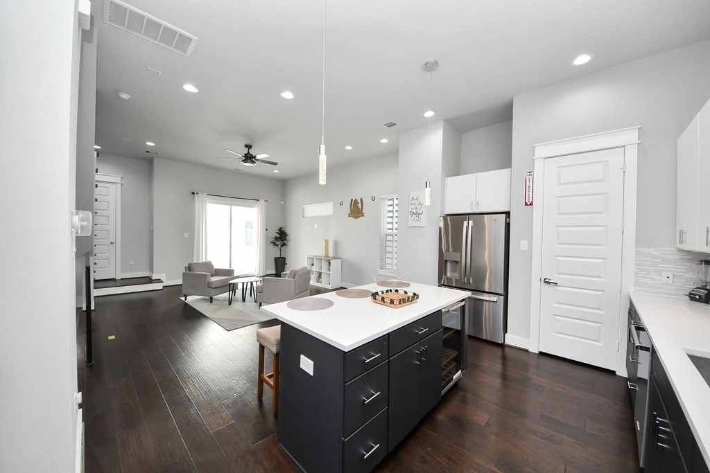2116 Naomi Street - Photo 10