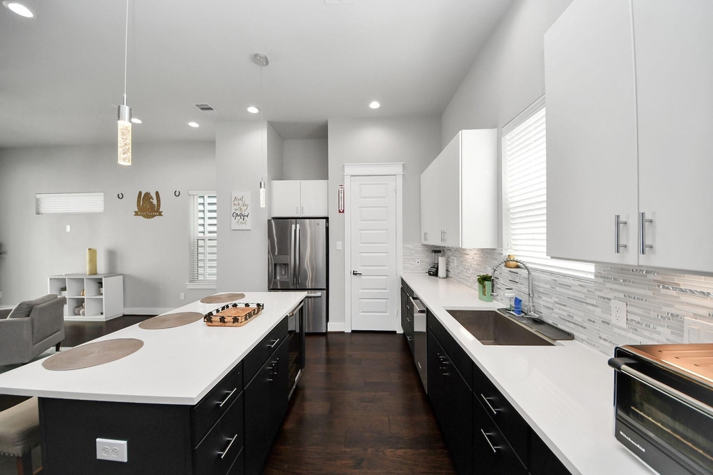 2116 Naomi Street - Photo 11
