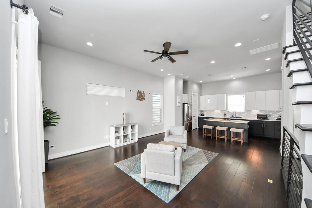 2116 Naomi Street - Photo 9