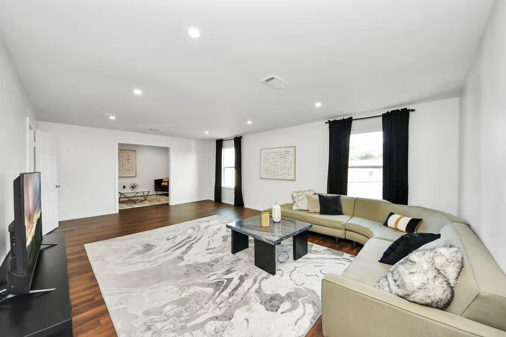 3217 Binz Street - Photo 29