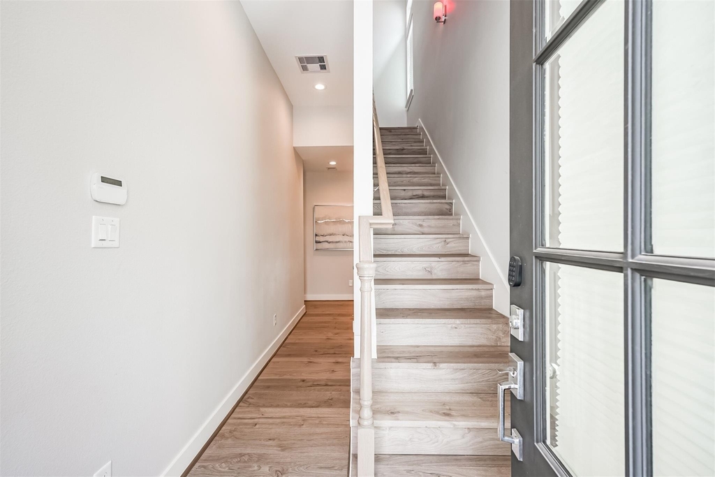 5209 Allen Street - Photo 6