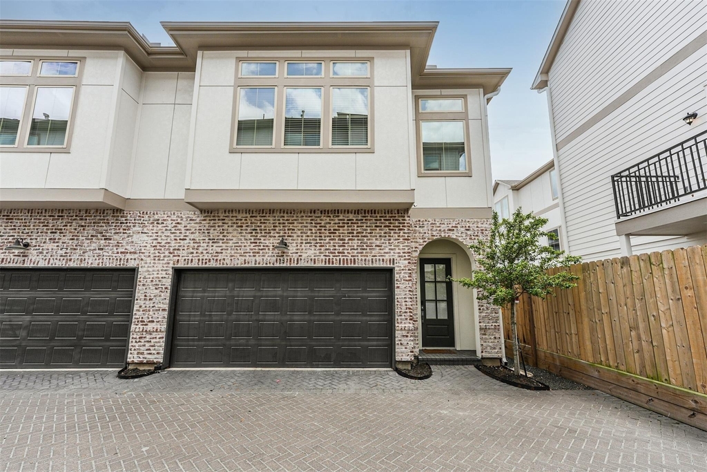 5209 Allen Street - Photo 1