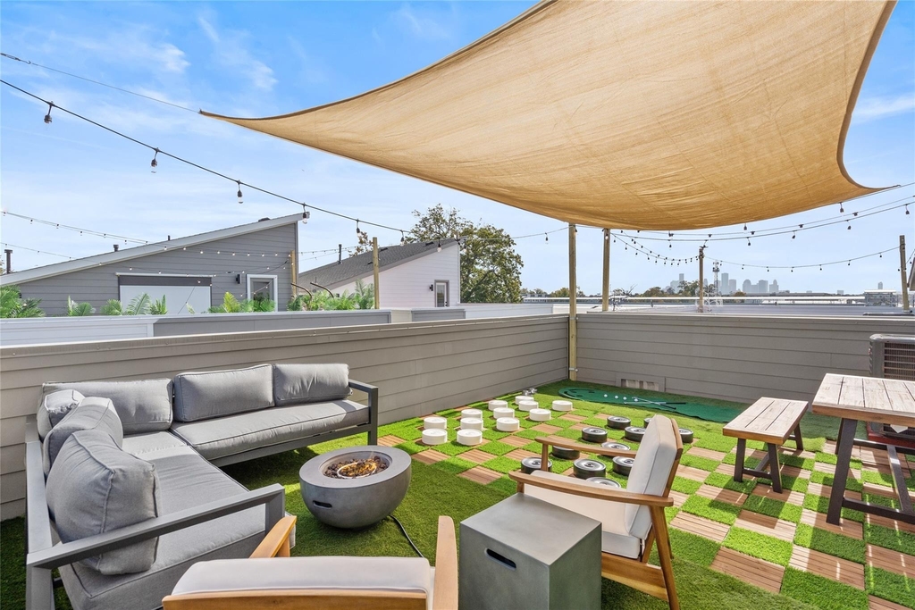 1303 E 27th Street - Photo 0