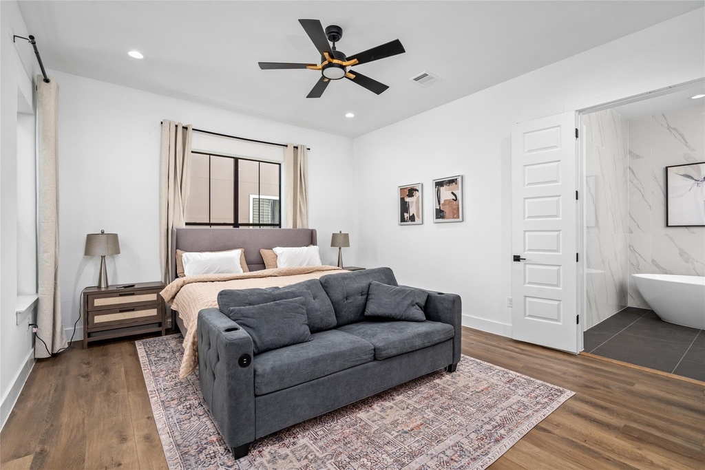 1303 E 27th Street - Photo 30