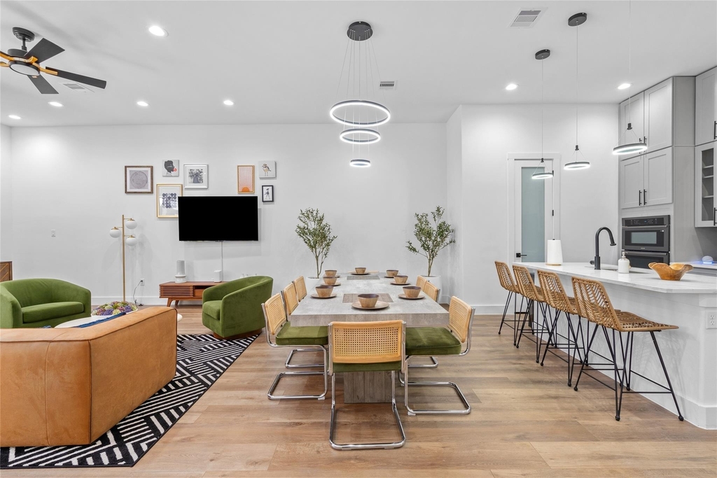 1303 E 27th Street - Photo 8