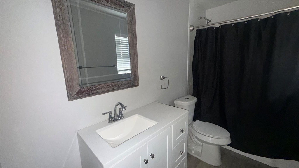 1660 Richmond Avenue - Photo 9