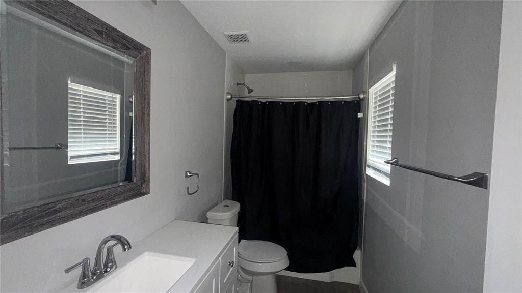 1660 Richmond Avenue - Photo 10