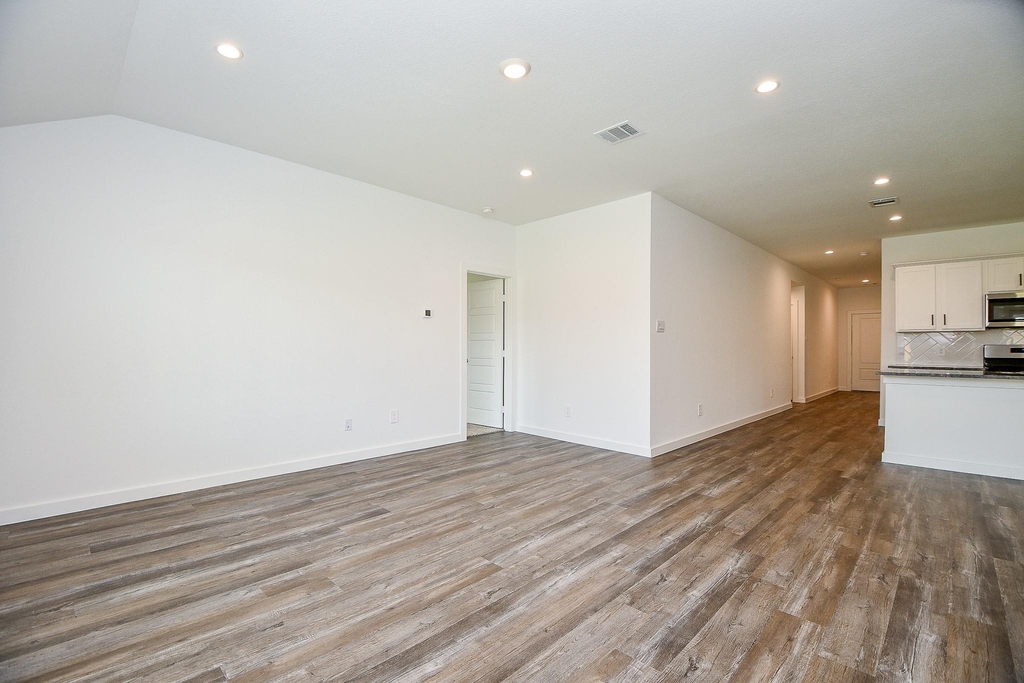 1115 Yaupon Dr - Photo 10