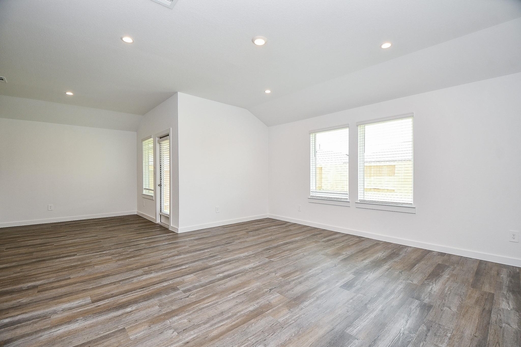 1115 Yaupon Dr - Photo 12