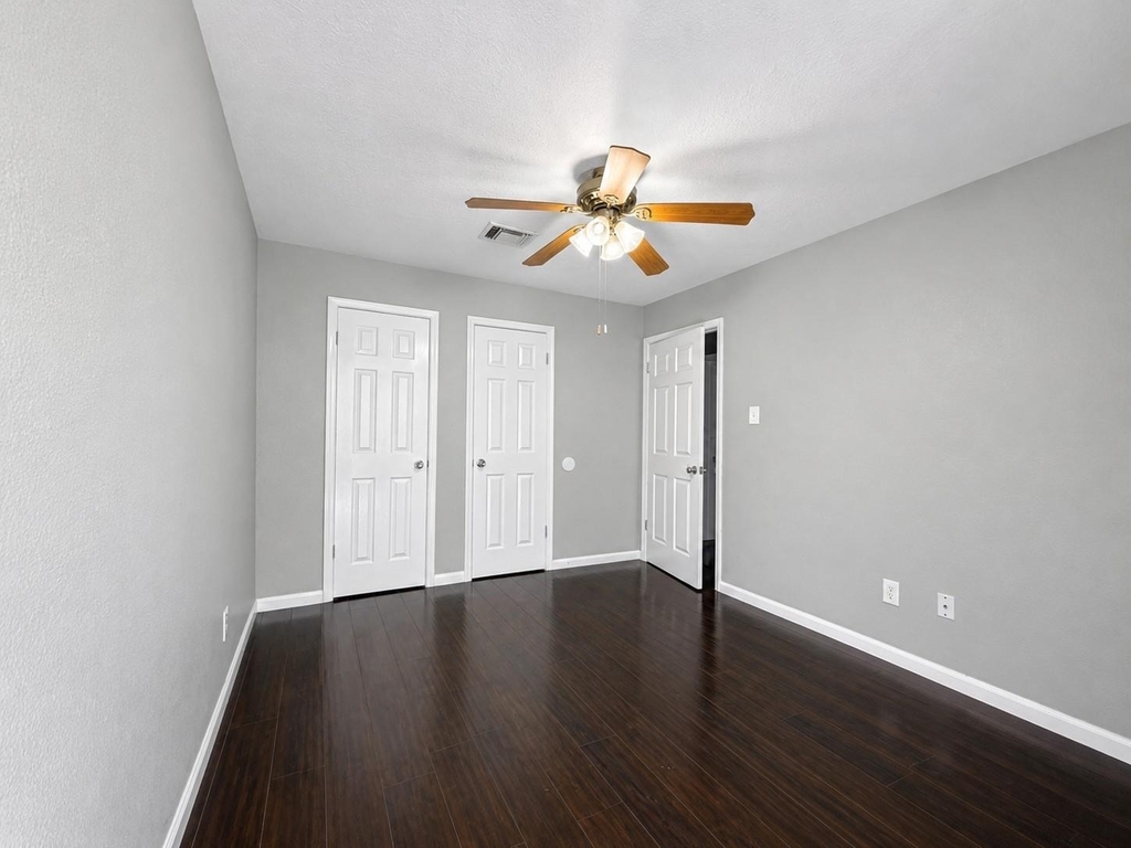 12027 Silver Island Circle - Photo 11